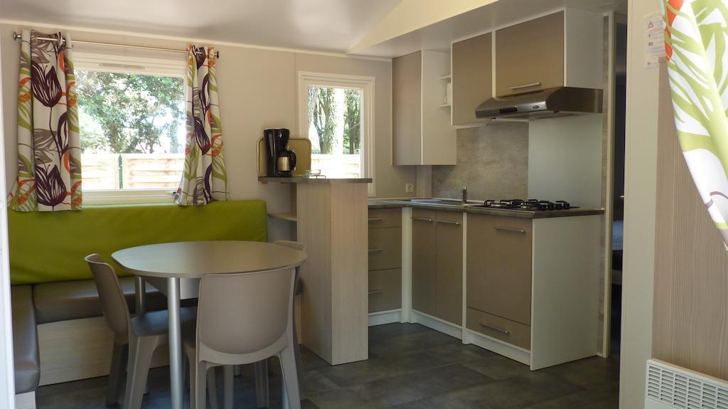 Camping La Sousta**** Remoulins Bilik gambar